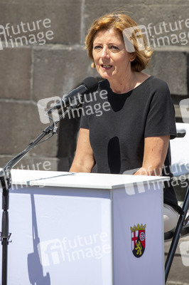 Pressestatement der Bundeskanzelrin nach ihrem Besuch im Hochwassergebiet in Adenau
