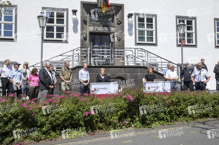 Pressestatement der Bundeskanzelrin nach ihrem Besuch im Hochwassergebiet in Adenau