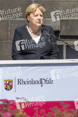 Pressestatement der Bundeskanzelrin nach ihrem Besuch im Hochwassergebiet in Adenau