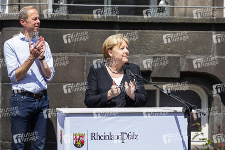 Pressestatement der Bundeskanzelrin nach ihrem Besuch im Hochwassergebiet in Adenau