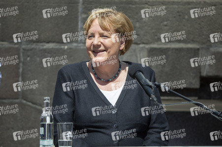 Pressestatement der Bundeskanzelrin nach ihrem Besuch im Hochwassergebiet in Adenau