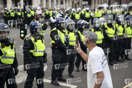 Corona-Demo in London
