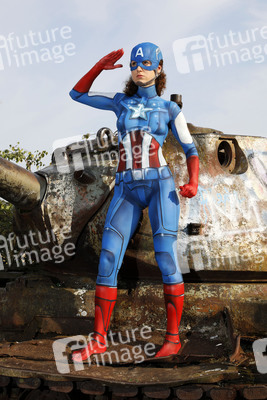 GEEK ART Collection No. 4 - Bodypainting and Transformaking