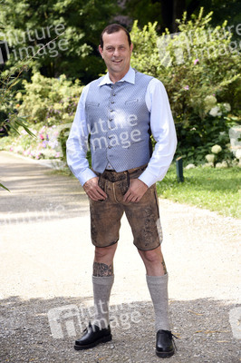 Präsentation der Angermaier Trachtentrends 2021 in München