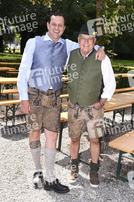 Präsentation der Angermaier Trachtentrends 2021 in München