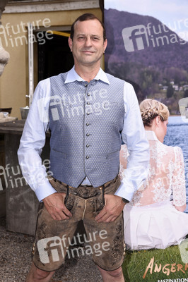 Präsentation der Angermaier Trachtentrends 2021 in München