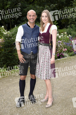 Präsentation der Angermaier Trachtentrends 2021 in München