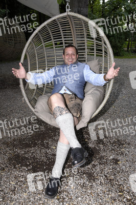 Präsentation der Angermaier Trachtentrends 2021 in München