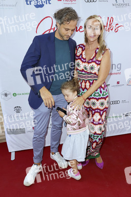 Vernissage der Künstlerin Juliane Golbs in Hamburg