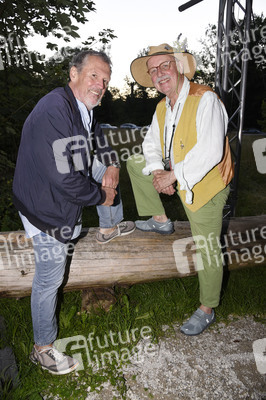 Theaterpremiere 'Ungeheuer heiß' in München
