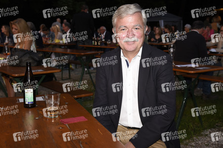 Theaterpremiere 'Ungeheuer heiß' in München