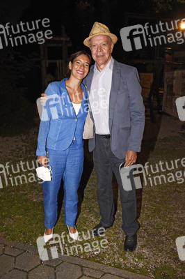 Theaterpremiere 'Ungeheuer heiß' in München