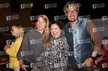Theaterpremiere 'Ungeheuer heiß' in München