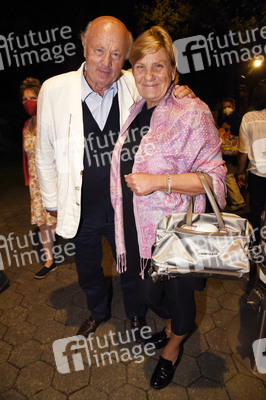 Theaterpremiere 'Ungeheuer heiß' in München