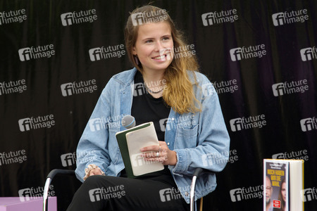 Buchpräsentation von Luisa Neubauer und Bernd Ulrich in Berlin