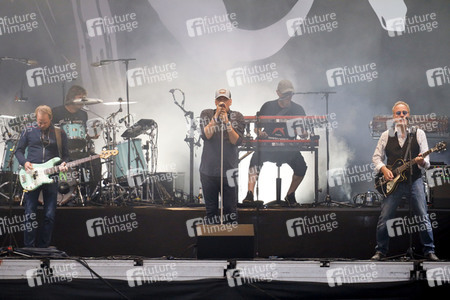 Konzert von Fury in the Slaughterhouse in Möchengladbach