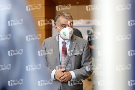 Herbert Reul informiert sich über VU-Teams in Köln