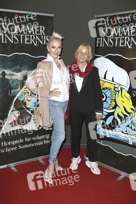 Photocall zur Europa Hörspielserie 'Sommerfinsternis' in Hamburg