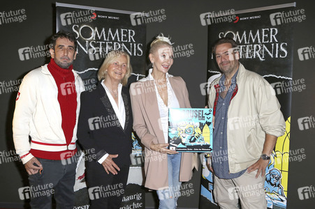 Photocall zur Europa Hörspielserie 'Sommerfinsternis' in Hamburg