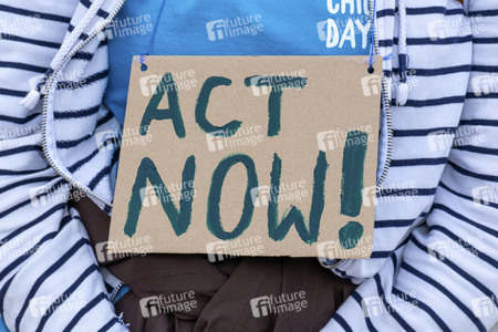 Bündnisdemo zu Klimarassismus und Klimaflucht von Friday for Future in Hamburg