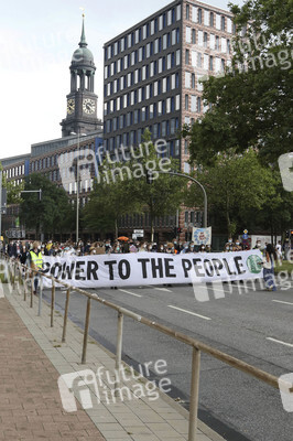 Bündnisdemo zu Klimarassismus und Klimaflucht von Friday for Future in Hamburg