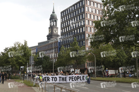 Bündnisdemo zu Klimarassismus und Klimaflucht von Friday for Future in Hamburg
