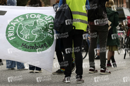 Bündnisdemo zu Klimarassismus und Klimaflucht von Friday for Future in Hamburg