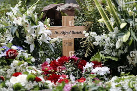 Grab von Alfred Biolek in Köln