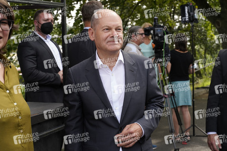 Olaf Scholz und Annalena Baerbock bei der Veranstaltung 'Frauen Stimmen Gewinnen' in Potsdam