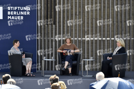 Zentrale Gedenkveranstaltung zum 60. Jahrestag des Mauerbaus