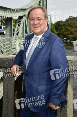 Armin Laschet bei einer Gedenkveranstaltung zum 60. Jahrestag des Baus der Berliner Mauer in Potsdam