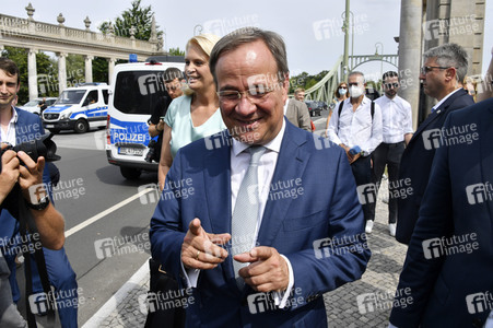 Armin Laschet bei einer Gedenkveranstaltung zum 60. Jahrestag des Baus der Berliner Mauer in Potsdam