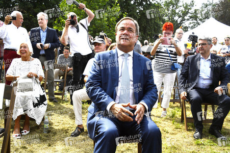 Armin Laschet bei einer Gedenkveranstaltung zum 60. Jahrestag des Baus der Berliner Mauer in Potsdam