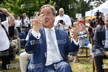 Armin Laschet bei einer Gedenkveranstaltung zum 60. Jahrestag des Baus der Berliner Mauer in Potsdam