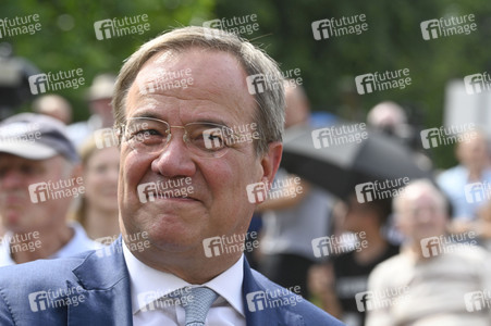 Armin Laschet bei einer Gedenkveranstaltung zum 60. Jahrestag des Baus der Berliner Mauer in Potsdam