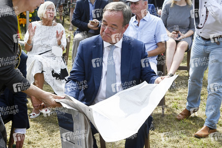 Armin Laschet bei einer Gedenkveranstaltung zum 60. Jahrestag des Baus der Berliner Mauer in Potsdam