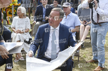Armin Laschet bei einer Gedenkveranstaltung zum 60. Jahrestag des Baus der Berliner Mauer in Potsdam
