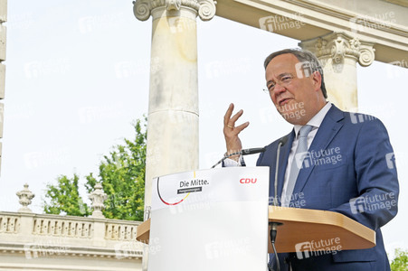 Armin Laschet bei einer Gedenkveranstaltung zum 60. Jahrestag des Baus der Berliner Mauer in Potsdam