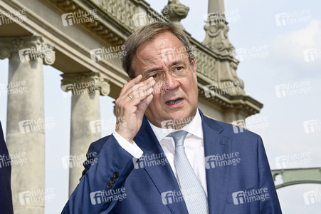 Armin Laschet bei einer Gedenkveranstaltung zum 60. Jahrestag des Baus der Berliner Mauer in Potsdam