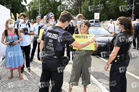 Armin Laschet bei einer Gedenkveranstaltung zum 60. Jahrestag des Baus der Berliner Mauer in Potsdam