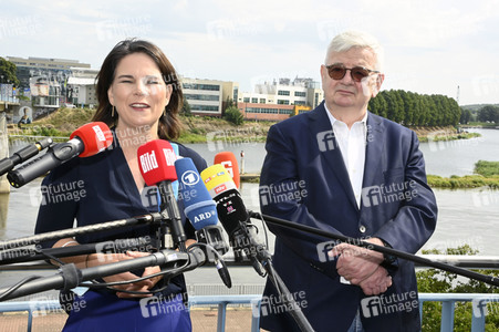 Besuch von Kanlzerkandidatin Annalena Baerbock und Joschka Fischer in Frankfurt (Oder)