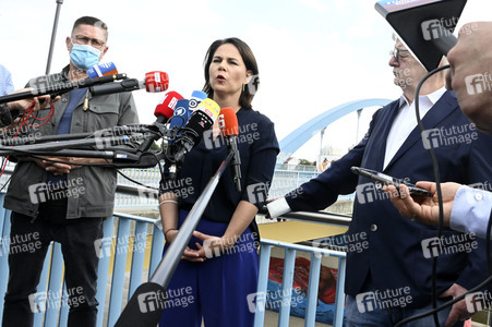 Besuch von Kanlzerkandidatin Annalena Baerbock und Joschka Fischer in Frankfurt (Oder)