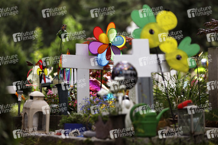 Symbolfoto Kindergräber