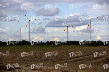 Symbolfoto Windräder