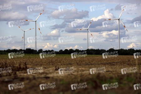 Symbolfoto Windräder