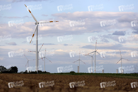 Symbolfoto Windräder