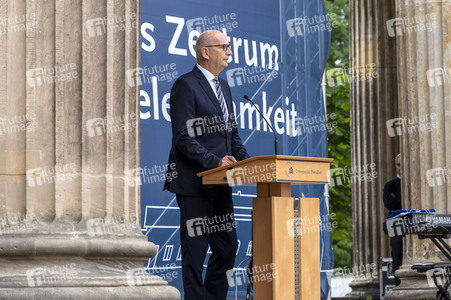 Eröffnung des 'Europäischen Zentrums für Jüdische Gelehrsamkeit' in Potsdam