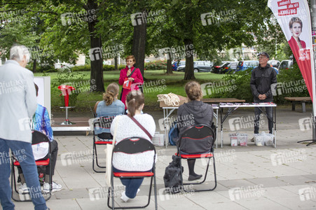 Wahlkampfauftakt der Dresdner Bundestagsabgeordneten Katja Kipping in Dresden