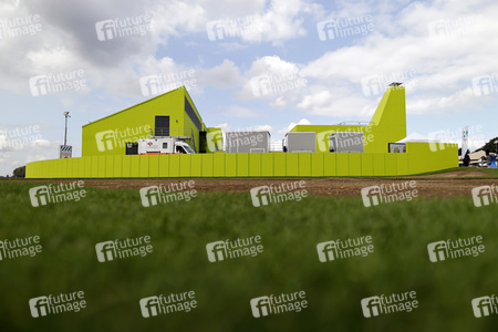 Armin Laschet bei der Inbetriebnahme das Pumpwerks Oberhausen