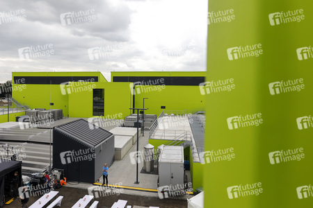 Armin Laschet bei der Inbetriebnahme das Pumpwerks Oberhausen